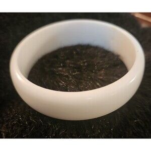 Vintage White Lucite Chunky Plastic Bangle Bracelet 1 Inch Wide